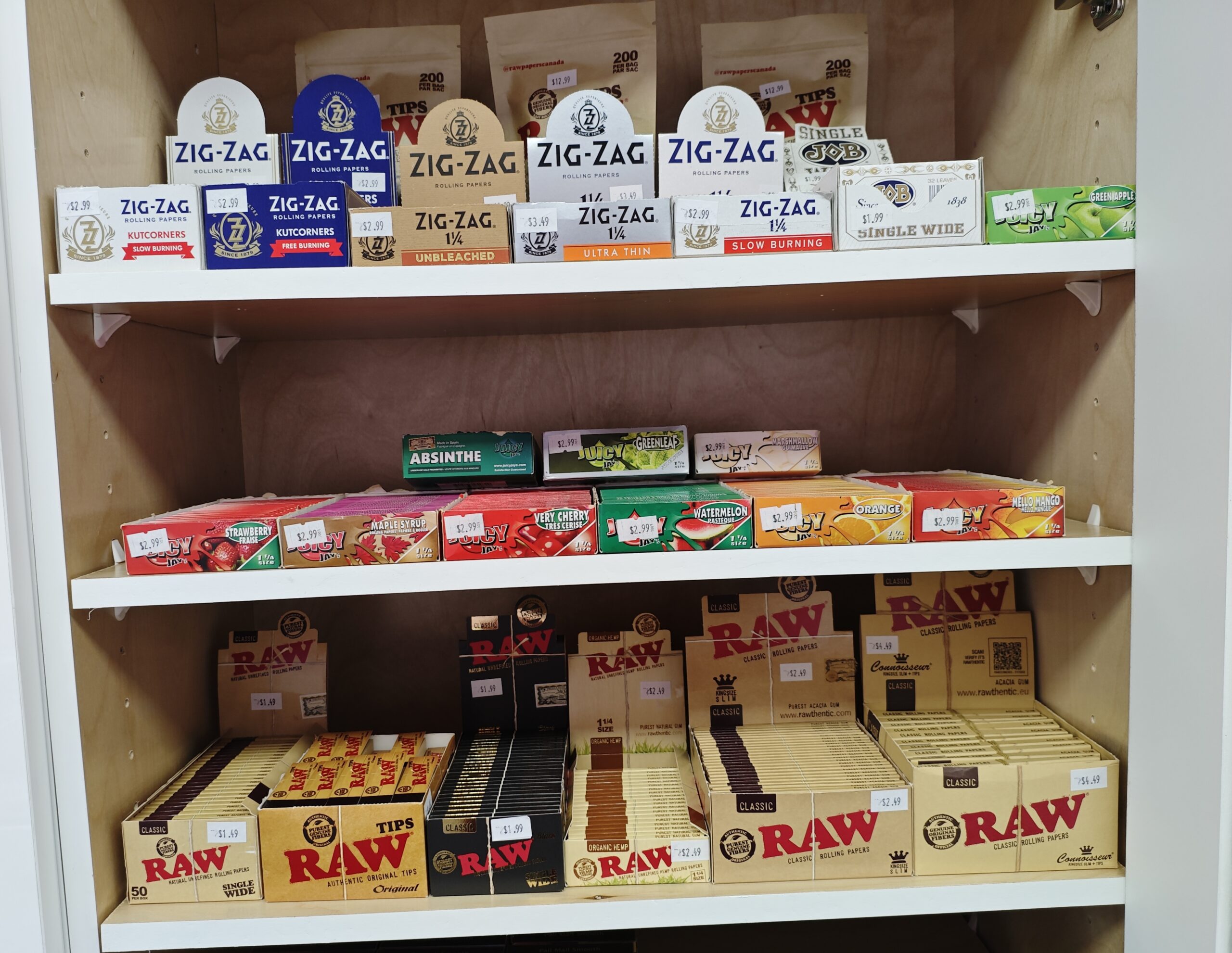 smoking papers, grinders, smoking accessories